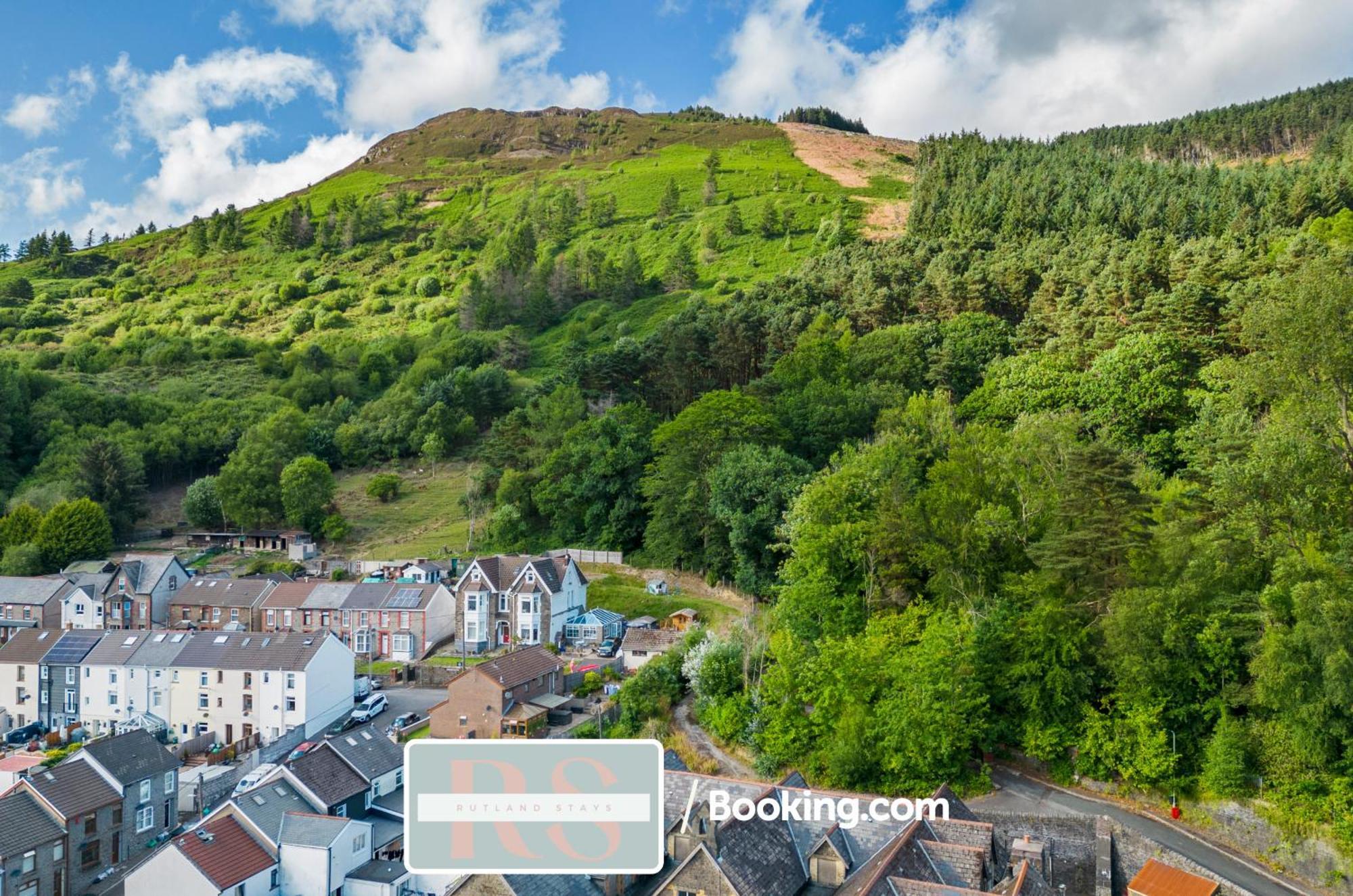 Treorky Contractors Accommodation South Wales By Rutland Stays Short Lets & Serviced Accommodation Pentre מראה חיצוני תמונה